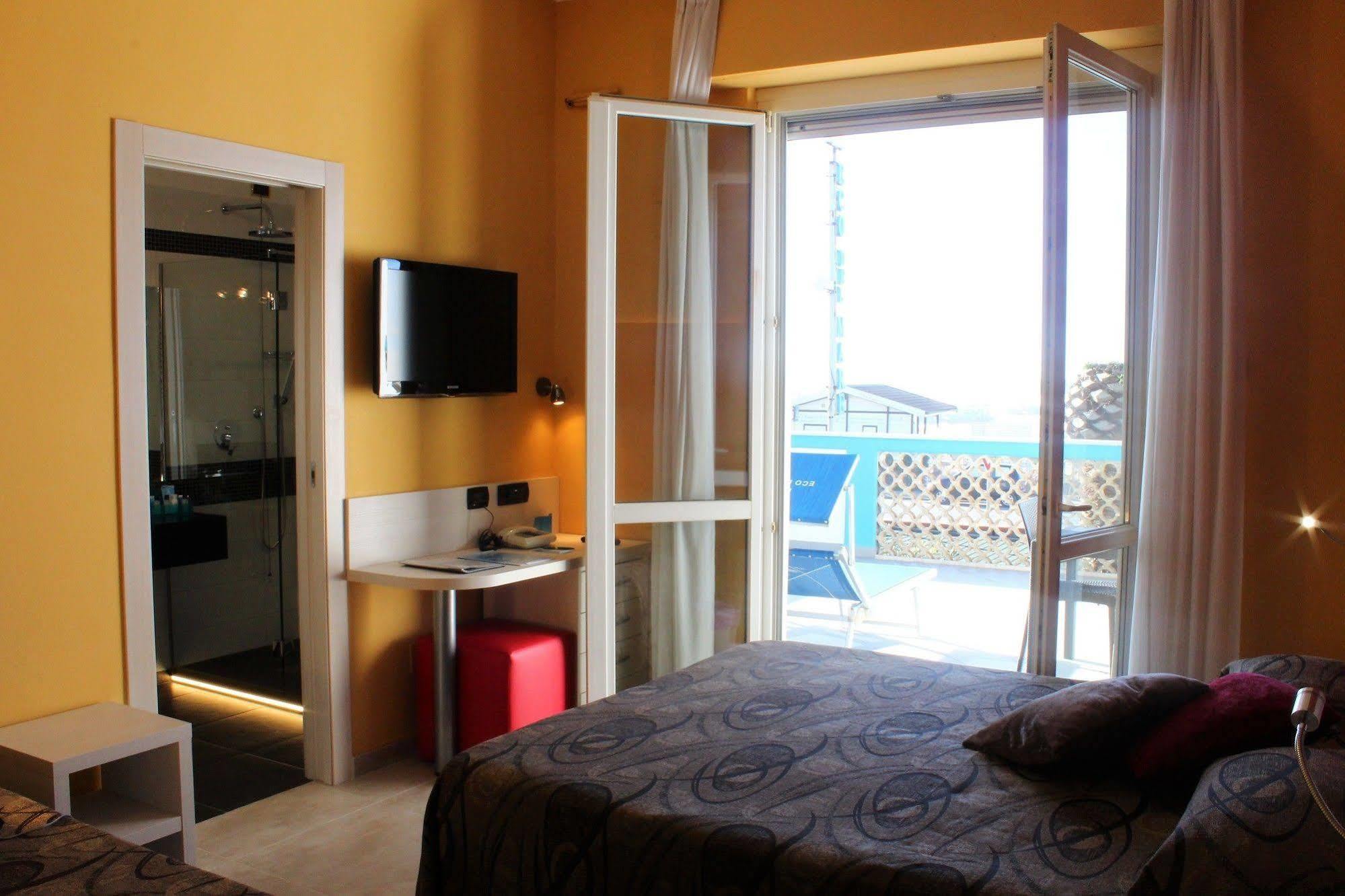 Hotel Eco Del Mare Marina di Massa Exteriér fotografie
